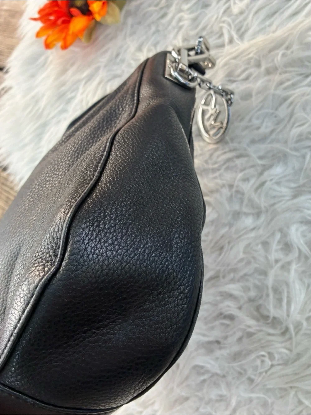 🌺Michael Kors Black Pebbled Leather Shoulder Hobo🌺